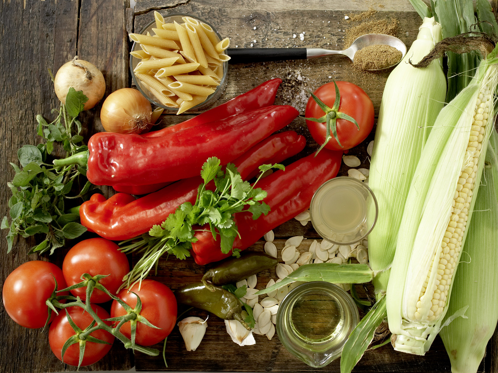 Mexikanischer Nudelsalat Rezept | EAT SMARTER