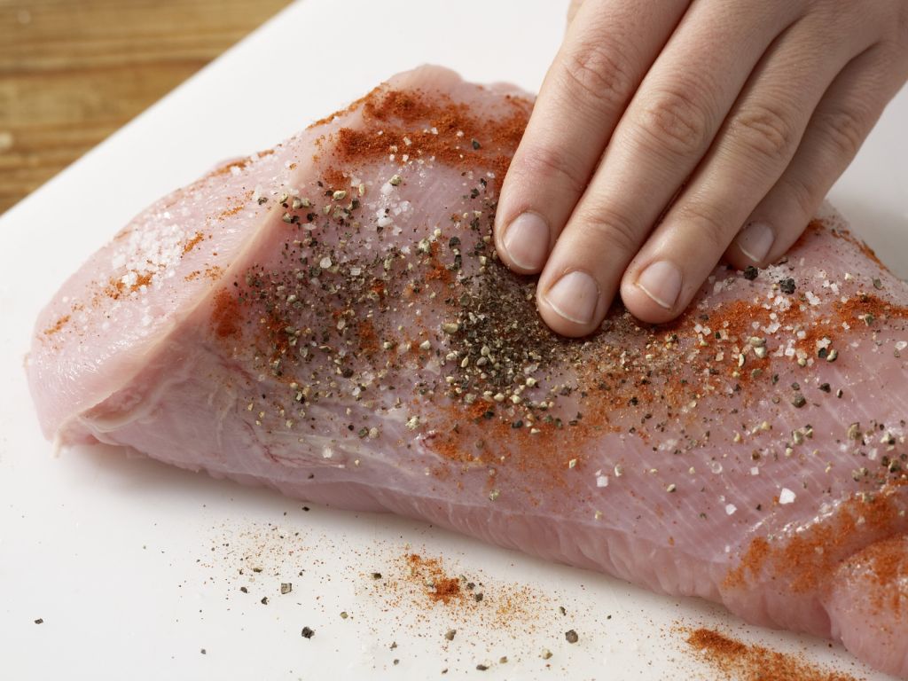 Putenbraten mit Gemüsepüree Rezept | EAT SMARTER