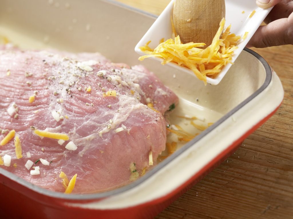 Gefüllte Kalbsbrust Rezept | EAT SMARTER