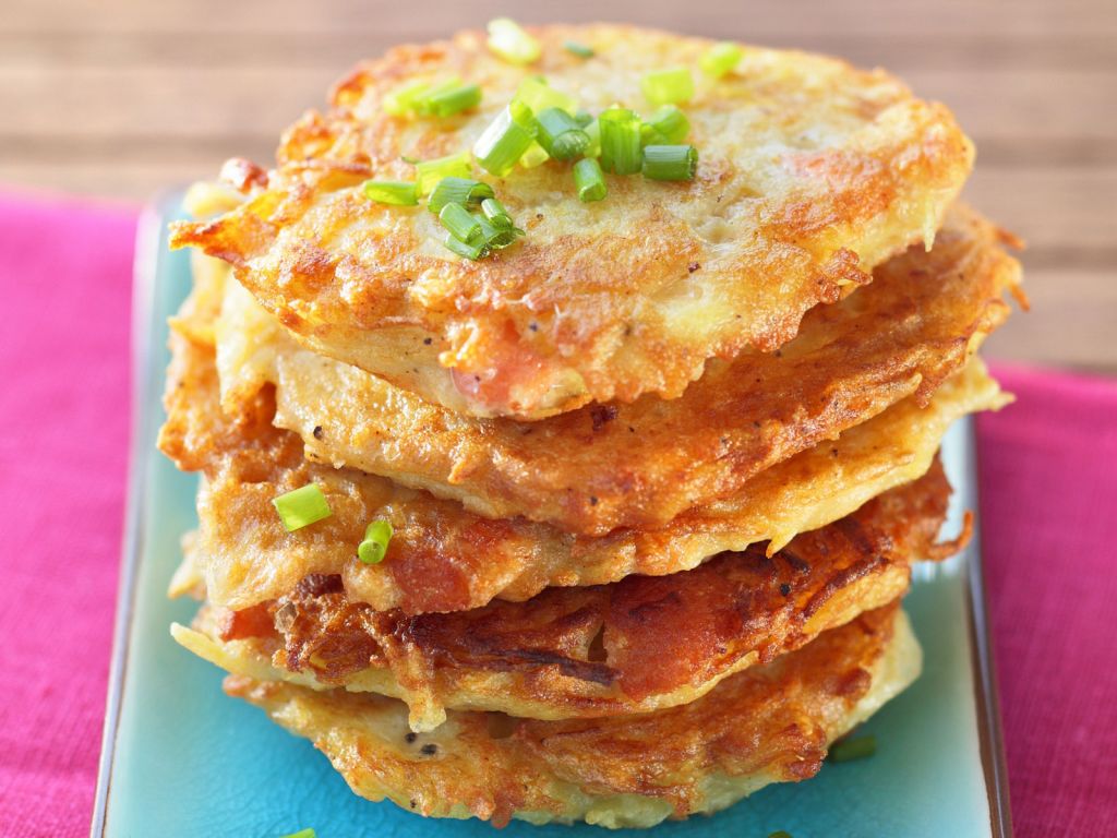 Vorspeisen Reibekuchen mit Lachs Gegrillter Schafskäse Suppen