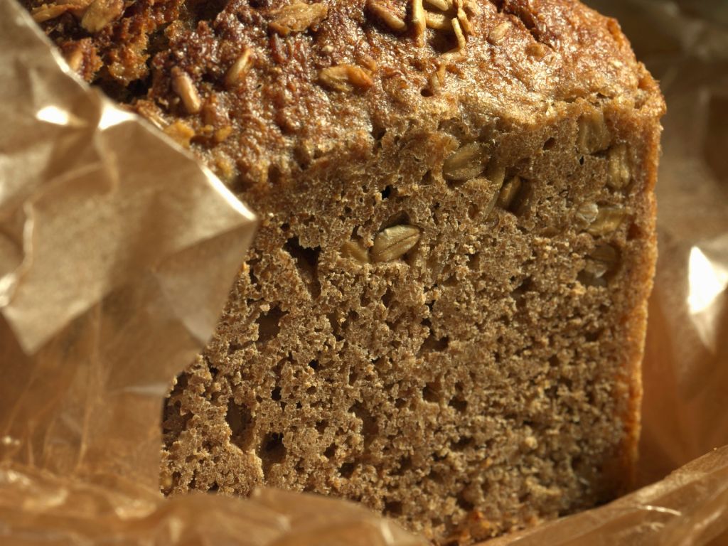 Vollkornbrot mit Haferflocken