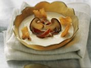 Rezept: Cremige Topinambursuppe mit Steinpilzen und Speck