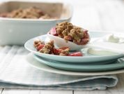 Rezept: Rhabarber-Streusel-Auflauf