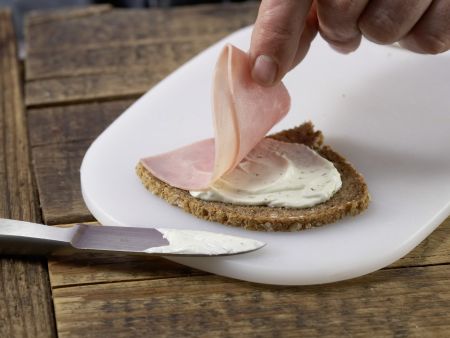 Apfel-Schinken-Burger mit Käse Zubereitung Schritt 3 Apfel-Schinken-Burger mit Käse Zubereitung Schritt 3