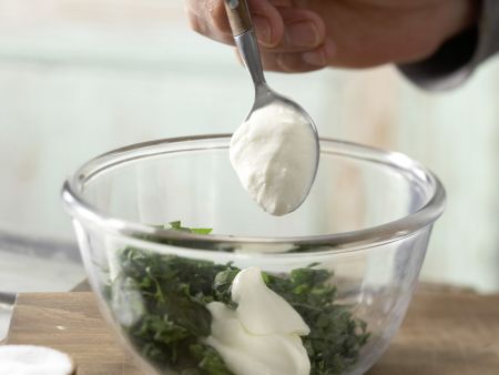 Bärlauchfladen vom Blech Zubereitung Schritt 8 Bärlauchfladen vom Blech Zubereitung Schritt 8