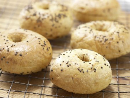 Bagels mit Paprika und Frischkäsecreme Zubereitung Schritt 10 Bagels mit Paprika und Frischkäsecreme Zubereitung Schritt 10