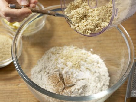 Bananenbrot mit Walnüssen Zubereitung Schritt 2 Bananenbrot mit Walnüssen Zubereitung Schritt 2
