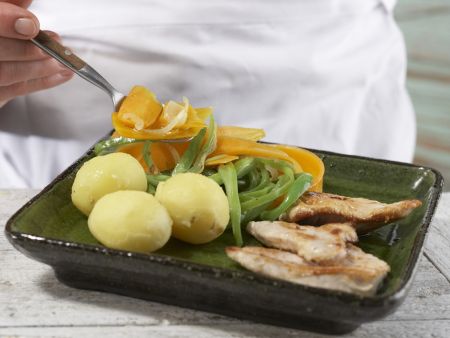 Bohnengemüse mit Schnitzel Zubereitung Schritt 15 Bohnengemüse mit Schnitzel Zubereitung Schritt 15