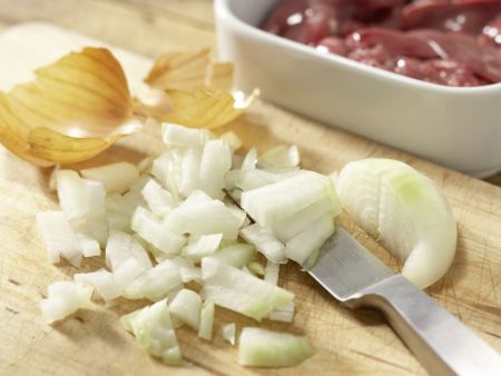 Brottaler mit Walnuss-Leber-Creme Zubereitung Schritt 1 Brottaler mit Walnuss-Leber-Creme Zubereitung Schritt 1