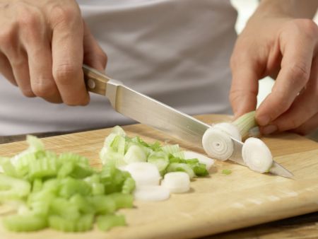 Buntes Wok-Gemüse Zubereitung Schritt 2 Buntes Wok-Gemüse Zubereitung Schritt 2