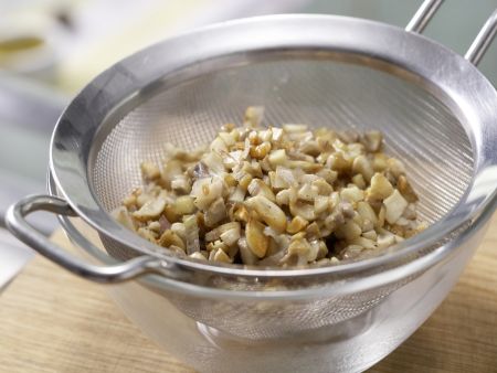 Champignon-Frischkäse-Creme Zubereitung Schritt 5 Champignon-Frischkäse-Creme Zubereitung Schritt 5