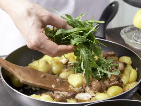 Champignon-Kartoffeln Zubereitung Schritt 12 Champignon-Kartoffeln Zubereitung Schritt 12