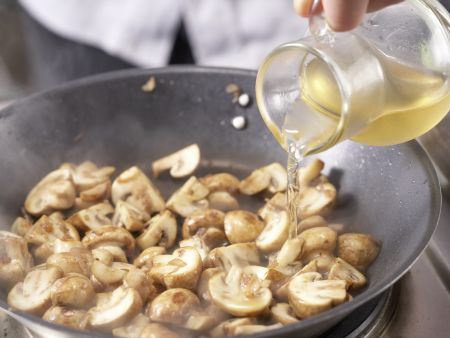 Champignons à la crème Zubereitung Schritt 7 Champignons à la crème Zubereitung Schritt 7
