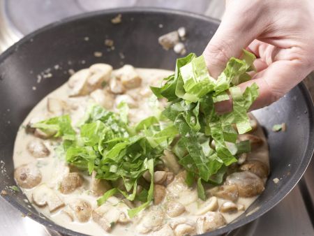 Champignons à la crème Zubereitung Schritt 9 Champignons à la crème Zubereitung Schritt 9