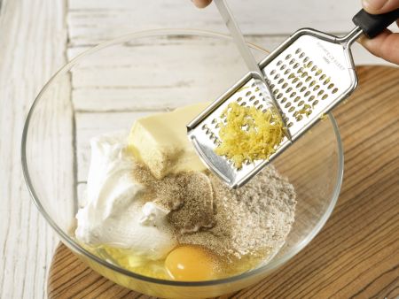 Erdbeer-Quark-Knödel Zubereitung Schritt 3 Erdbeer-Quark-Knödel Zubereitung Schritt 3