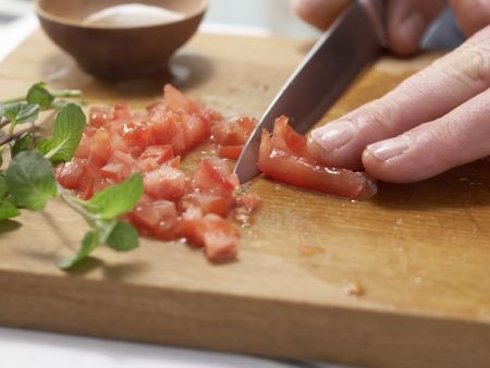 Eskariol-Melonen-Salat Zubereitung Schritt 1 Eskariol-Melonen-Salat Zubereitung Schritt 1