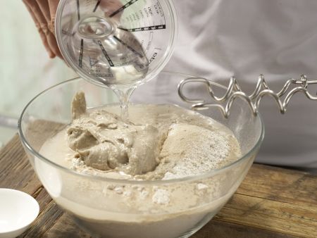 Feines Weizenmischbrot Zubereitung Schritt 1 Feines Weizenmischbrot Zubereitung Schritt 1