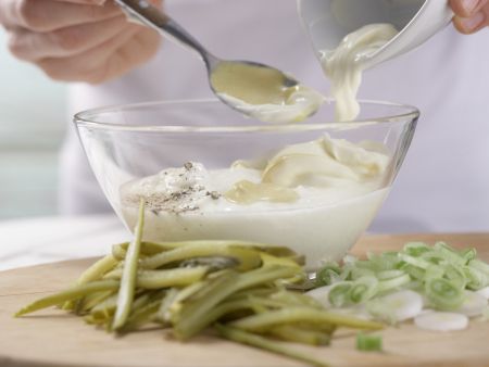 Fleischsalat mit Kräutern Zubereitung Schritt 2 Fleischsalat mit Kräutern Zubereitung Schritt 2