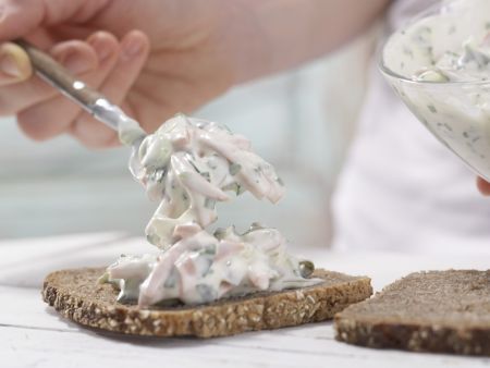 Fleischsalat mit Kräutern Zubereitung Schritt 5 Fleischsalat mit Kräutern Zubereitung Schritt 5