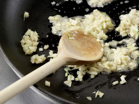 Fondue mit Schweinefilet Zubereitung Schritt 4 Fondue mit Schweinefilet Zubereitung Schritt 4