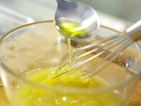 Garnelen auf Gurken-Orangen-Salat Zubereitung Schritt 5 Garnelen auf Gurken-Orangen-Salat Zubereitung Schritt 5