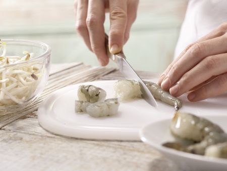 Garnelenröllchen Zubereitung Schritt 2 Garnelenröllchen Zubereitung Schritt 2
