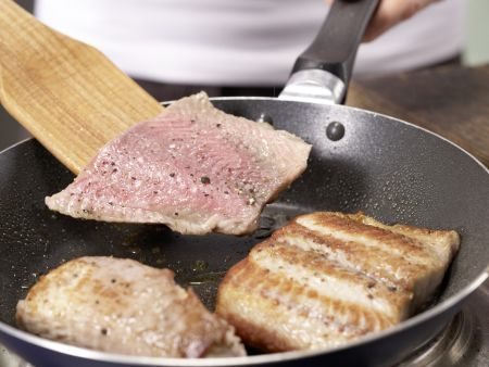 Gebratene Rotbarschfilets Zubereitung Schritt 7 Gebratene Rotbarschfilets Zubereitung Schritt 7