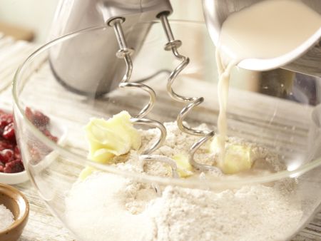 Gedämpfte Dinkelbällchen Zubereitung Schritt 2 Gedämpfte Dinkelbällchen Zubereitung Schritt 2