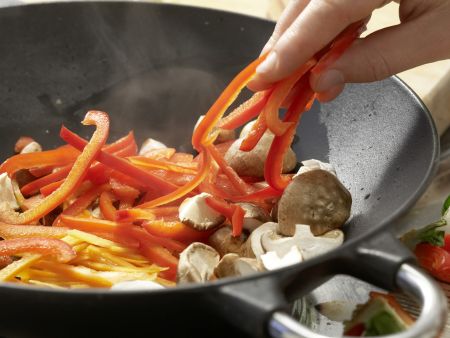 Gedämpfte Garnelen-Teigtaschen Zubereitung Schritt 7 Gedämpfte Garnelen-Teigtaschen Zubereitung Schritt 7