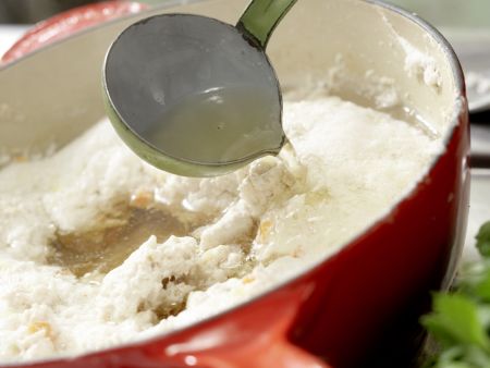 Geflügel-Consommé – smarter Zubereitung Schritt 7 Geflügel-Consommé – smarter Zubereitung Schritt 7