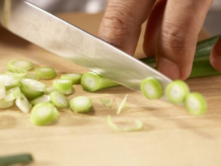 Gefüllte Perlhuhnbrust Zubereitung Schritt 1 Gefüllte Perlhuhnbrust Zubereitung Schritt 1