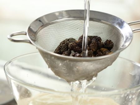 Gefüllte Riesen-Ravioli Zubereitung Schritt 9 Gefüllte Riesen-Ravioli Zubereitung Schritt 9
