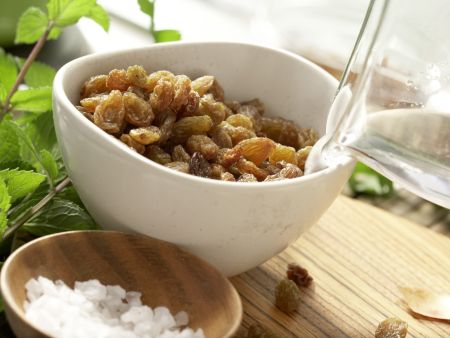 Gefülltes Brathähnchen Zubereitung Schritt 1 Gefülltes Brathähnchen Zubereitung Schritt 1