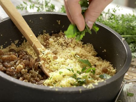 Gefülltes Brathähnchen Zubereitung Schritt 7 Gefülltes Brathähnchen Zubereitung Schritt 7