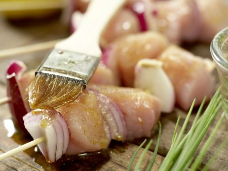 Gegrillte Hähnchenspieße Zubereitung Schritt 4 Gegrillte Hähnchenspieße Zubereitung Schritt 4