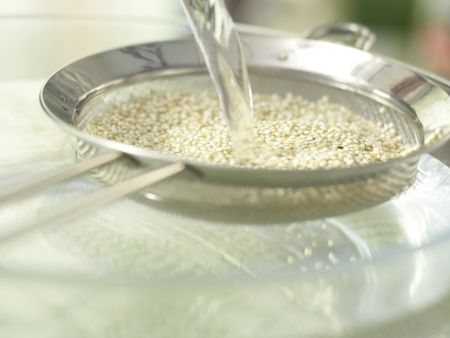 Gekochter Quinoa Zubereitung Schritt 1 Gekochter Quinoa Zubereitung Schritt 1