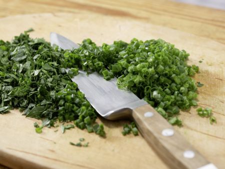 Geschmorte Kaninchenkeulen Zubereitung Schritt 10 Geschmorte Kaninchenkeulen Zubereitung Schritt 10