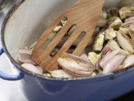 Geschmorte Kaninchenkeulen Zubereitung Schritt 6 Geschmorte Kaninchenkeulen Zubereitung Schritt 6
