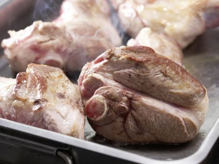Geschmorte Lammhaxen Zubereitung Schritt 6 Geschmorte Lammhaxen Zubereitung Schritt 6