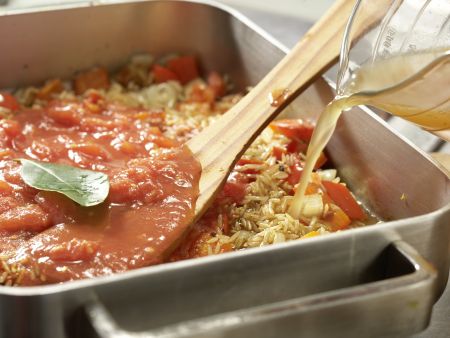Geschmorter Reis mit Hähnchen auf spanische Art Zubereitung Schritt 6 Geschmorter Reis mit Hähnchen auf spanische Art Zubereitung Schritt 6