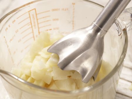 Getrüffeltes Selleriepüree Zubereitung Schritt 5 Getrüffeltes Selleriepüree Zubereitung Schritt 5