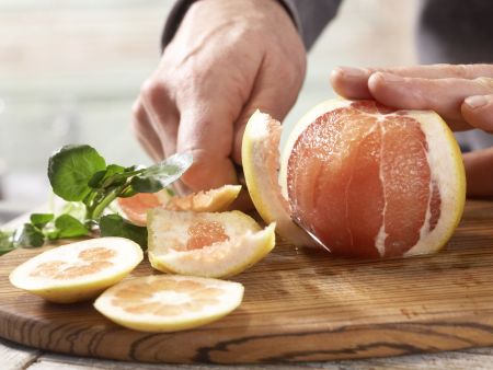 Grapefruit-Avocado-Salat Zubereitung Schritt 1 Grapefruit-Avocado-Salat Zubereitung Schritt 1