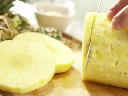 Gratinierte Ananas Zubereitung Schritt 4 Gratinierte Ananas Zubereitung Schritt 4