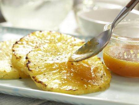 Gratinierte Ananas Zubereitung Schritt 7 Gratinierte Ananas Zubereitung Schritt 7