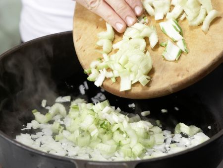 Grießschnitten mit Rahm-Mangold Zubereitung Schritt 7 Grießschnitten mit Rahm-Mangold Zubereitung Schritt 7