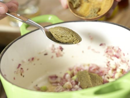 Grünes Fisch-Curry Zubereitung Schritt 3 Grünes Fisch-Curry Zubereitung Schritt 3