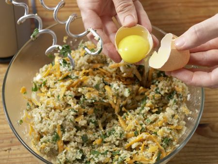 Grünkernbuletten mit Paprikarahm Zubereitung Schritt 5 Grünkernbuletten mit Paprikarahm Zubereitung Schritt 5