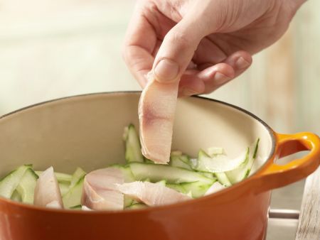 Gurken-Fisch-Ragout Zubereitung Schritt 7 Gurken-Fisch-Ragout Zubereitung Schritt 7