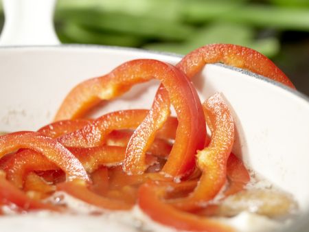 Hähnchen-Glasnudelsuppe Zubereitung Schritt 3 Hähnchen-Glasnudelsuppe Zubereitung Schritt 3