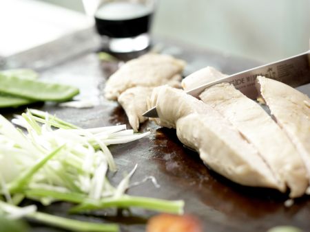Hähnchen-Glasnudelsuppe Zubereitung Schritt 4 Hähnchen-Glasnudelsuppe Zubereitung Schritt 4